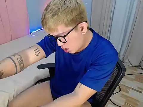 عرض كام Fuckboii_intown