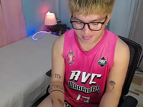 Fuckboii_intown Pertunjukan Webcam