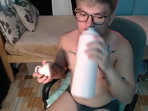Fuckboii_intown webkamerás műsora