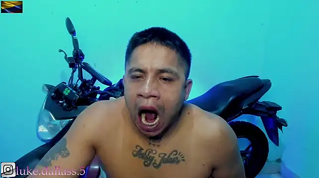 Show de zeus_7777 na webcam