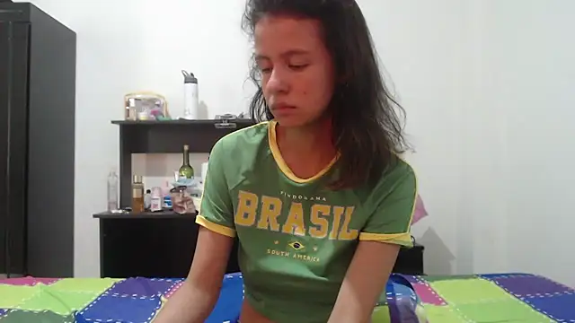 nathaly_jones_'s Live Chat Room