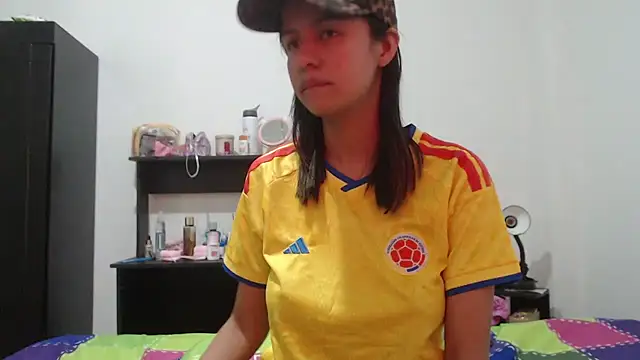 nathaly_jones_ Adlı Modelin Canlı XXX Sohbeti