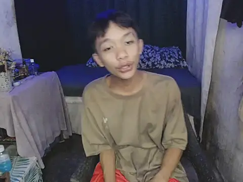 Innocentfucker Pertunjukan Webcam