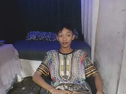Innocentfucker live XXX chat