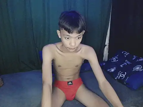 Innocentfucker Pertunjukan Webcam