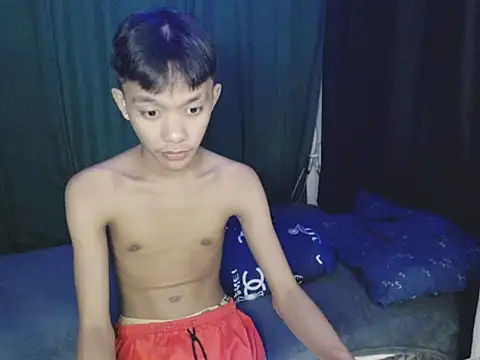 Innocentfucker Webcam Show