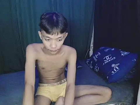 Innocentfucker Pertunjukan Webcam