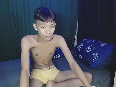 Innocentfucker's Webcam Show