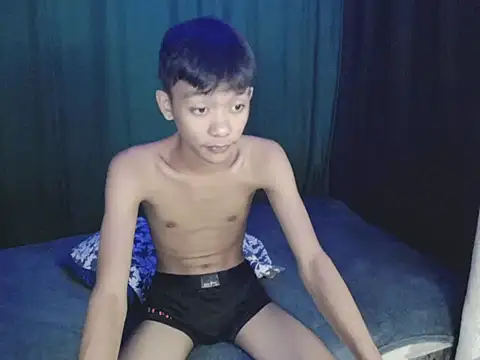 Show de Innocentfucker na webcam