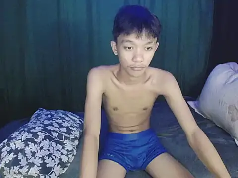 Innocentfucker 在線直播表演