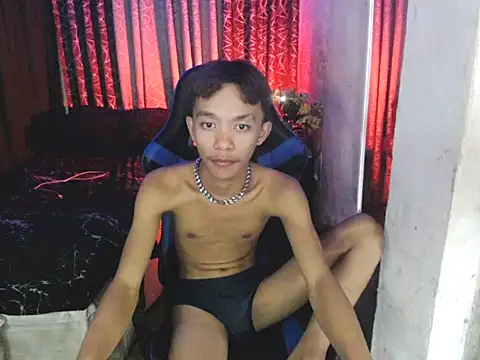 Innocentfuckern Webbikameraesitys