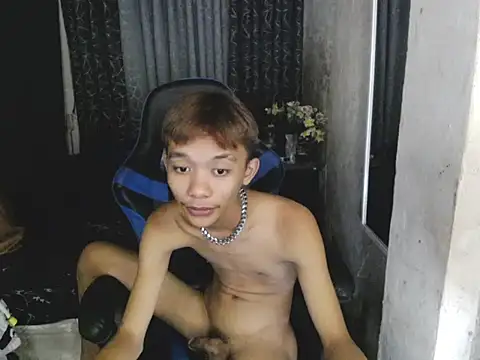 Show modela Innocentfucker na web-kameri