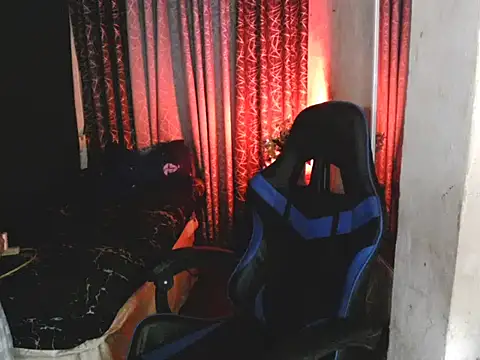 Innocentfucker Pertunjukan Webcam