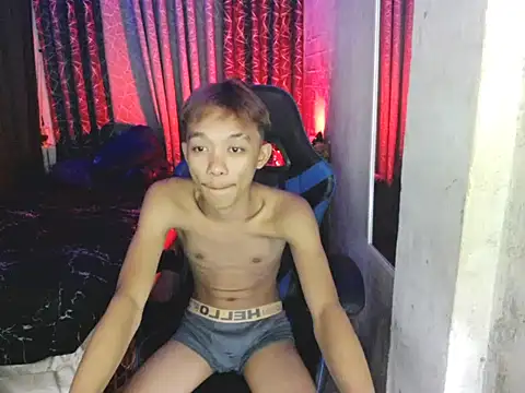Innocentfucker Pertunjukan Webcam