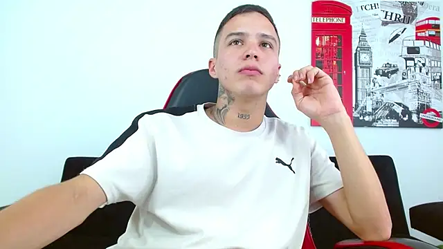 Chatroom XXX en direct de Cumandres18