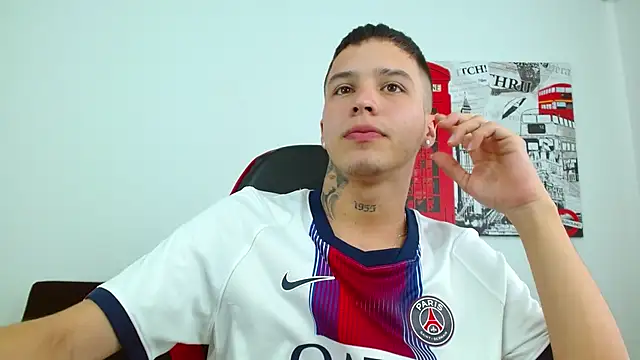 Cumandres18 Webcam show