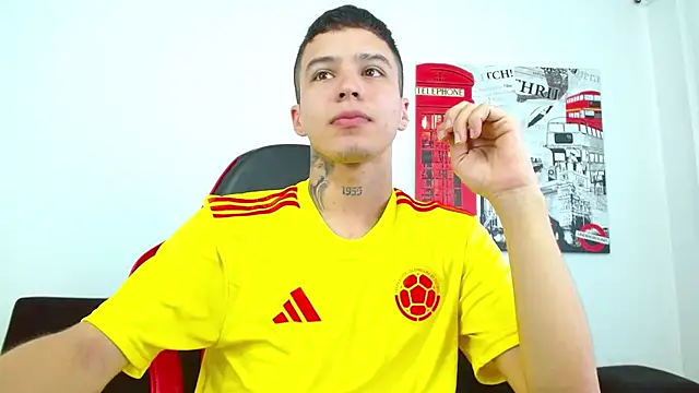 Cumandres18 Шоу с уебкамера