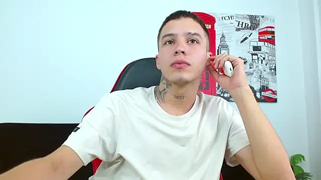 Cumandres18 Webcamshow
