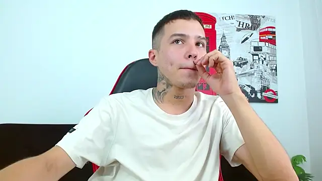 Cumandres18: вебкам-шоу