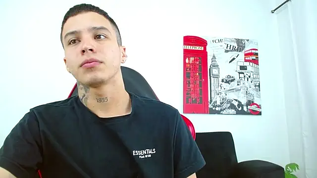 Show modela Cumandres18 na web-kameri