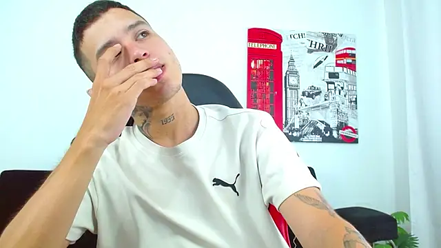 Show de Cumandres18 na webcam