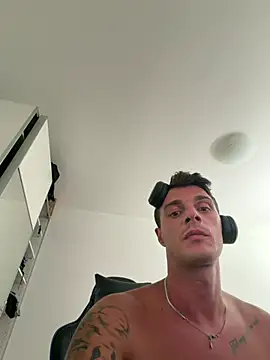 t4ziobest9's Webcam Show