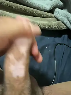 הופעת וובקאם של Clappyclappy77
