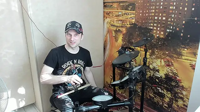 Pertunjukan Kamera Web NakedDrums