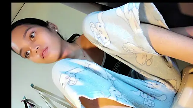 CUTIE_GIRLSX Show Webcam