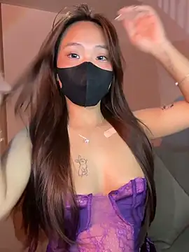 Phuong_Bee Live XXX-Chat