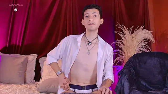 Show modela VicenteFerrer na web-kameri