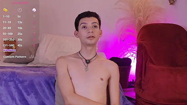 Show modela VicenteFerrer na web-kameri