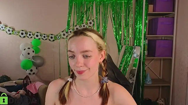 Chat +18 de R0cket_bunny ao vivo