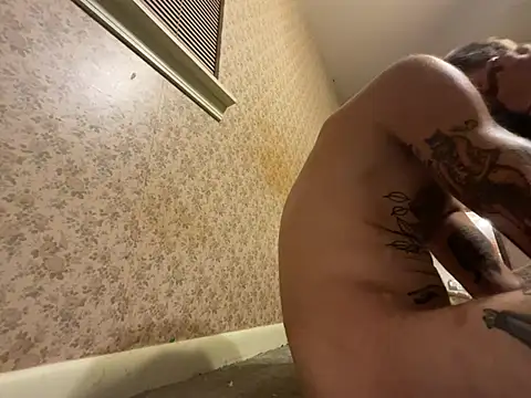 TattoosNTucky 在線直播表演