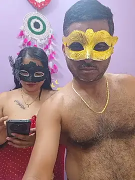 Eroticc_Desiree- Pertunjukan Webcam
