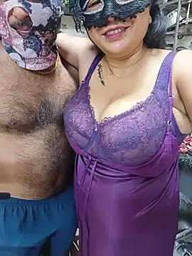 Eroticc_Desiree- Шоу с уебкамера