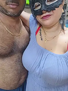 Eroticc_Desiree- webkamerás műsora
