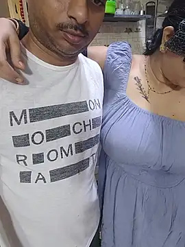 Eroticc_Desiree- Шоу с уебкамера