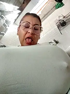 AlexxiaaMat's Webcam Show