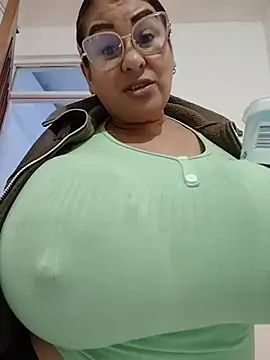 AlexxiaaMat Webcamshow