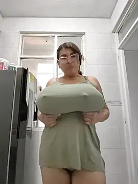 AlexxiaaMat – Kamerová šou