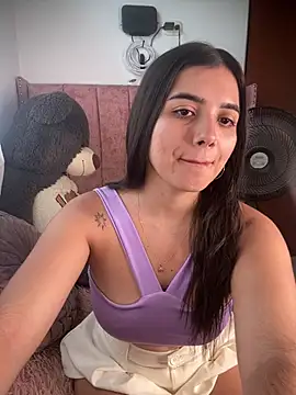 salomecute21 Adlı Modelin Canlı XXX Sohbeti