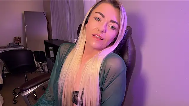AllieFyre's Webcam Show