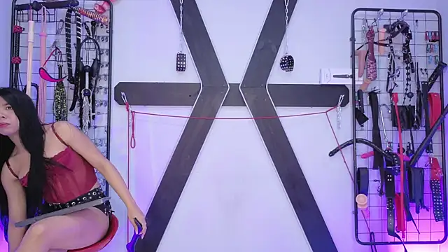 Eliz_bdsm Show Webcam