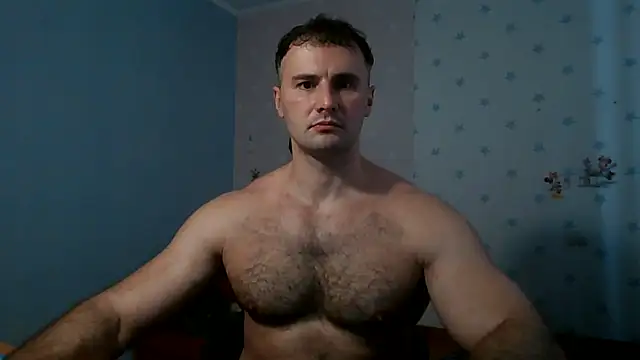 muscle_uncut – Kamerová šou