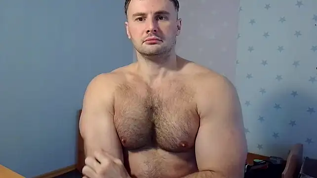 Show modela muscle_uncut na web-kameri