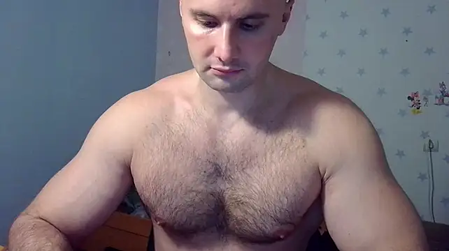 muscle_uncut – Kamerová šou