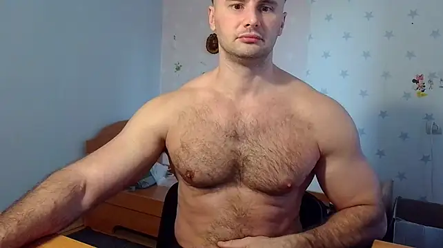 muscle_uncut – Kamerová šou