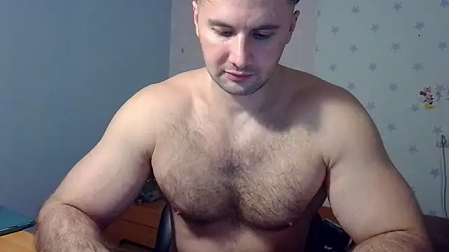 muscle_uncut – Kamerová šou
