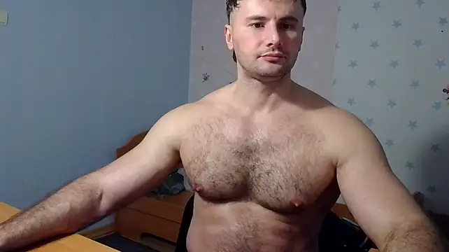 Show modela muscle_uncut na web-kameri
